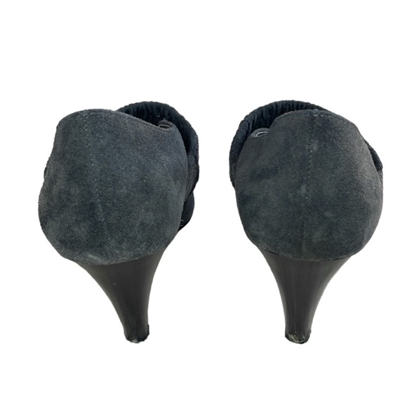 RELATIVITY BRITTANY SUEDE GREY 3” HEELS, SIZE 8M - Picture 4 of 8